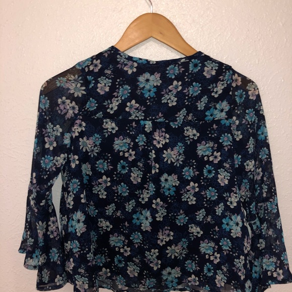 Justice Blouse - Picture 3 of 4